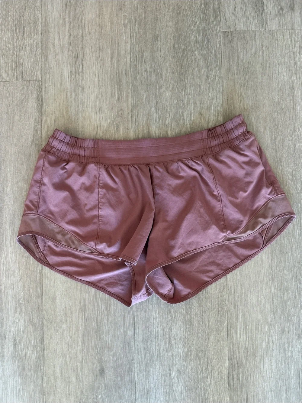 Lululemon Hotty Hot Shorts 2.5 Pink Size 10